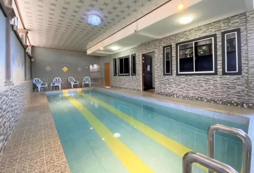 Oyo 90205 Bayu Sintok Motel