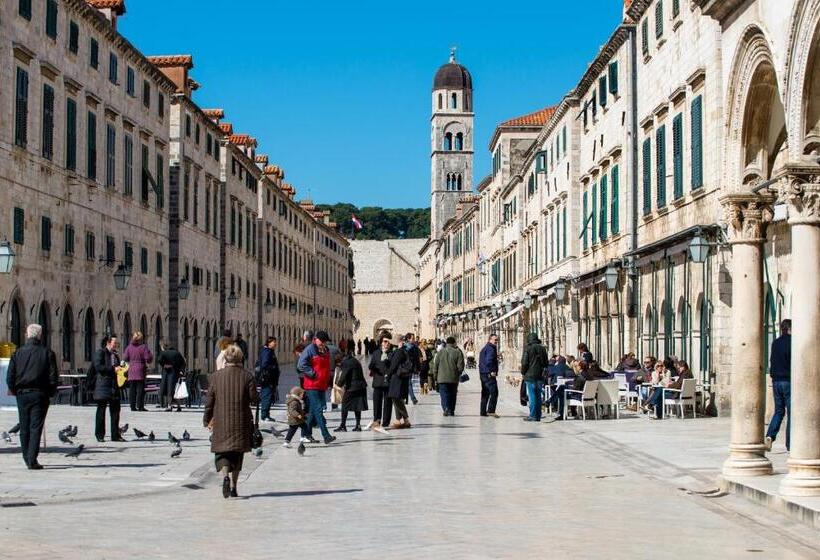 הוסטל Room Lazareti