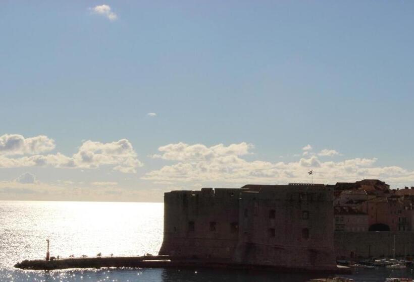 הוסטל Room Lazareti