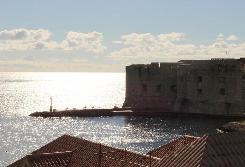 הוסטל Room Lazareti