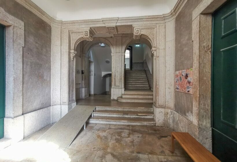 Fanqueiros Apartment