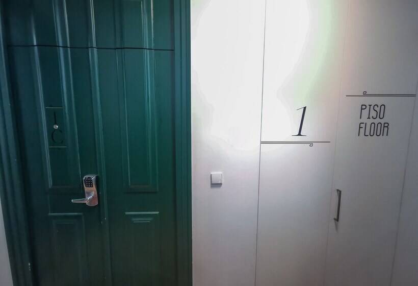 Fanqueiros Apartment