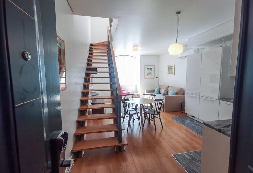 Fanqueiros Apartment