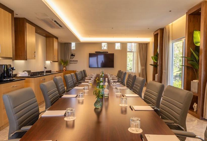 Golden Rock Dive And Nature Resort