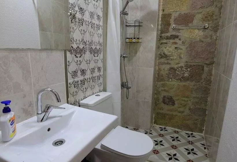 Hayat Alti Otel
