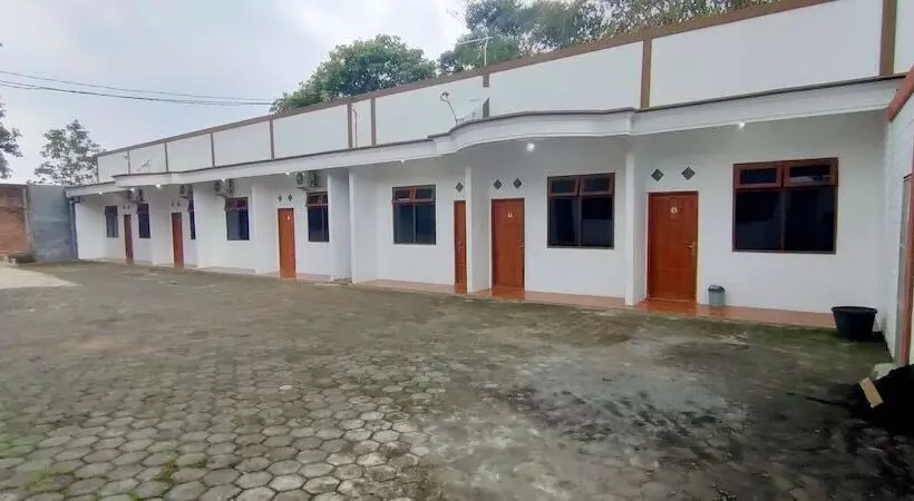 ホテル Arjuna Sari Bandungan