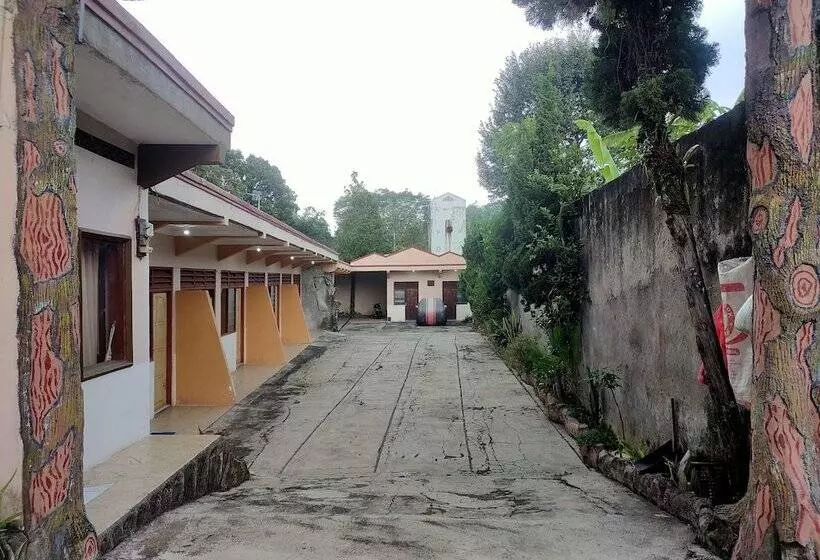 ホテル Arjuna Sari Bandungan