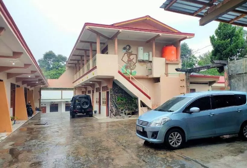 ホテル Arjuna Sari Bandungan