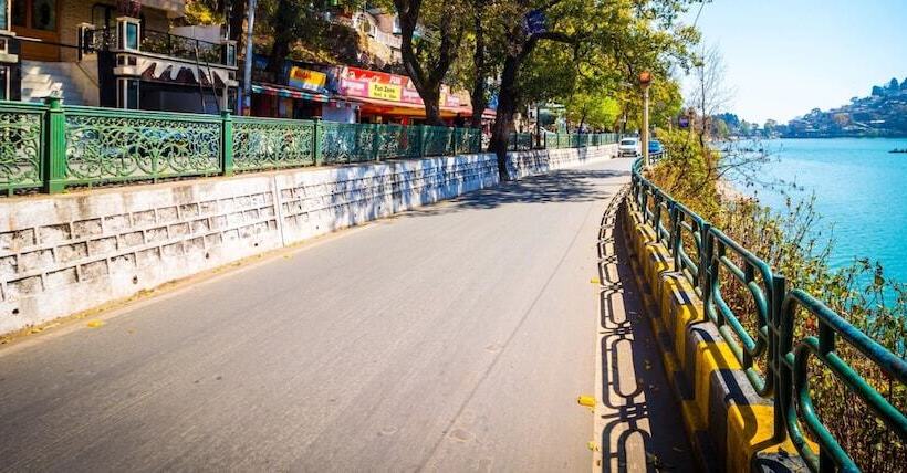 هتل Goroomgo You And Me Mallital Nainital