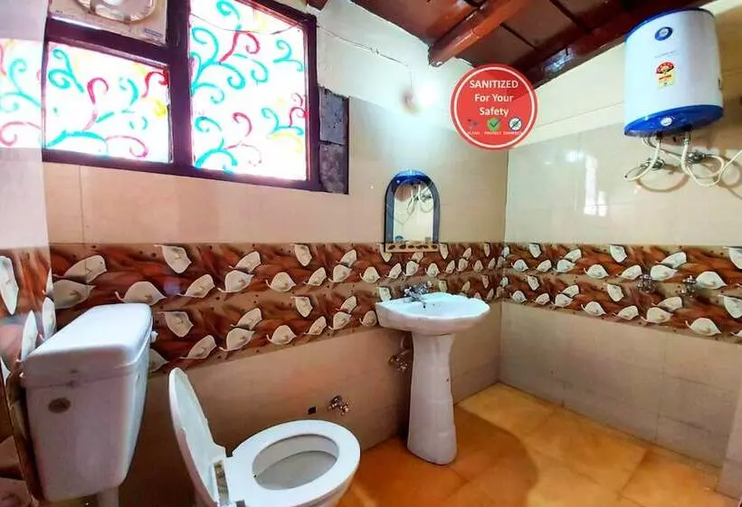 Hotelli Goroomgo You And Me Mallital Nainital