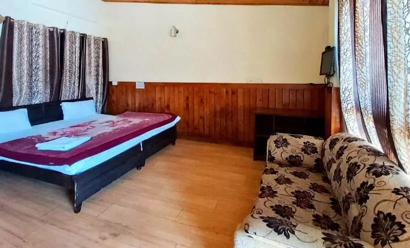 Hotelli Goroomgo You And Me Mallital Nainital