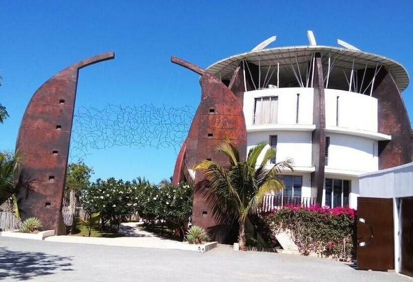 هتل I Granchi Resort