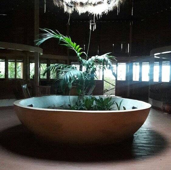 هتل La Source Lamentin