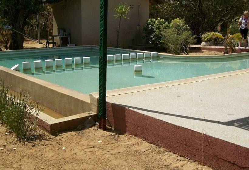 هتل La Source Lamentin