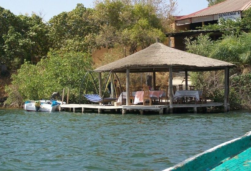 هتل La Source Lamentin