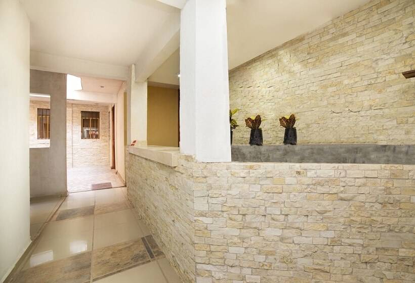 فندق Oyo Promenade,terminal Central De Autobuses De Guanajuato