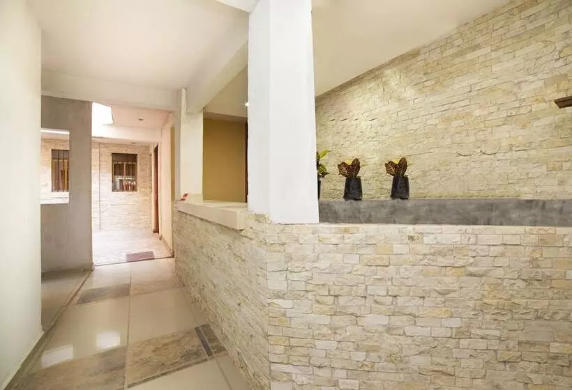 Hotelli Oyo Promenade,terminal Central De Autobuses De Guanajuato