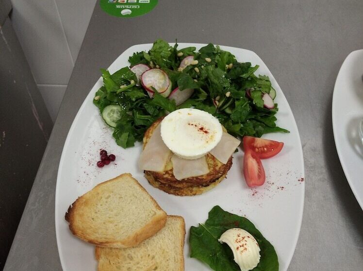 هتل Park Side Inn