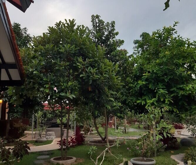 فندق Pesona Osing Resort By Ziri