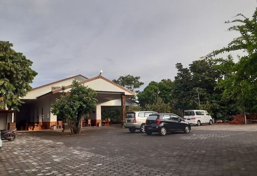 فندق Pesona Osing Resort By Ziri