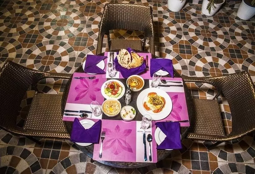 ホテル Regenta Inn Amritsar Airport Road