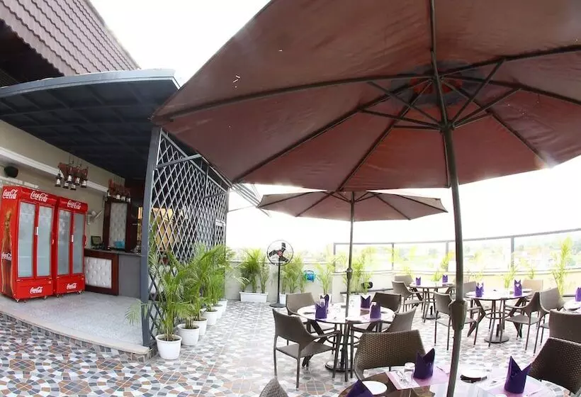 ホテル Regenta Inn Amritsar Airport Road