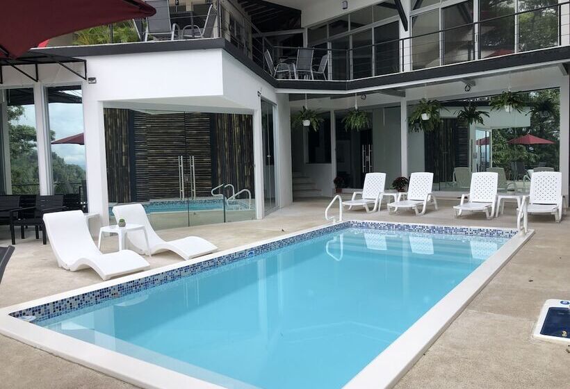 هتل Vista Ocean Suites