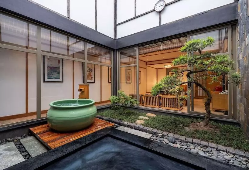 هتل Yoko Onsen Quang Hanh