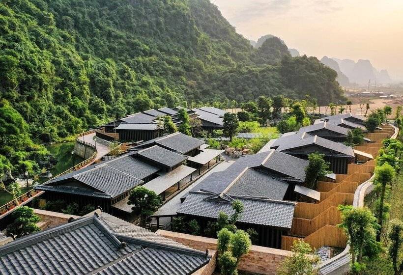 هتل Yoko Onsen Quang Hanh