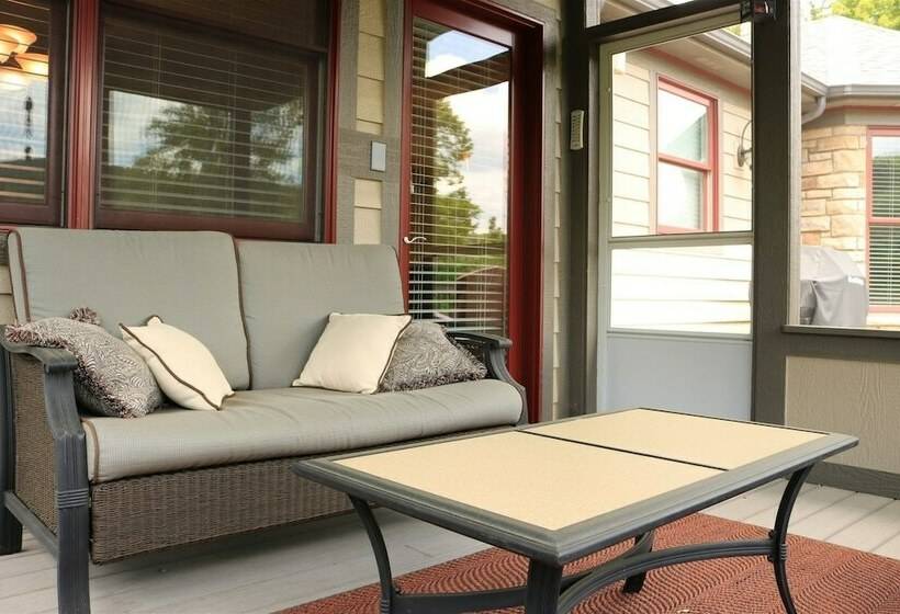 Lake Front Rendezvous