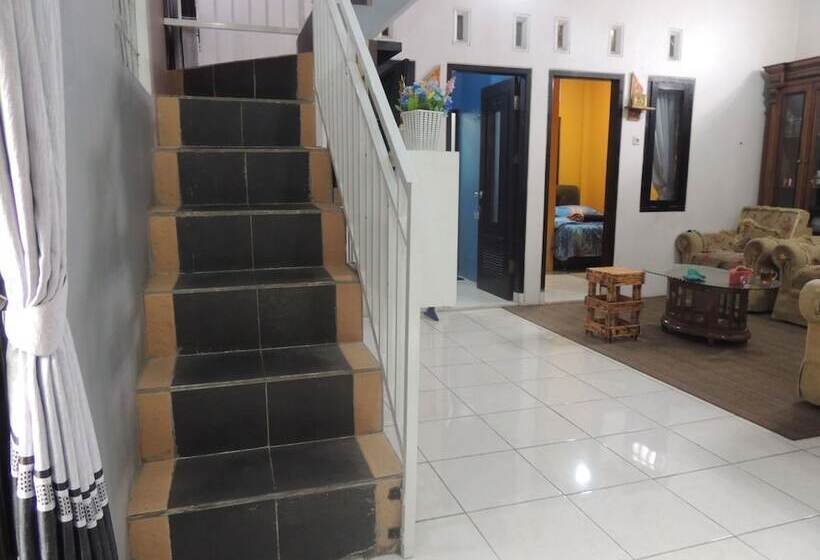 פנסיון Casablanca Family Syariah