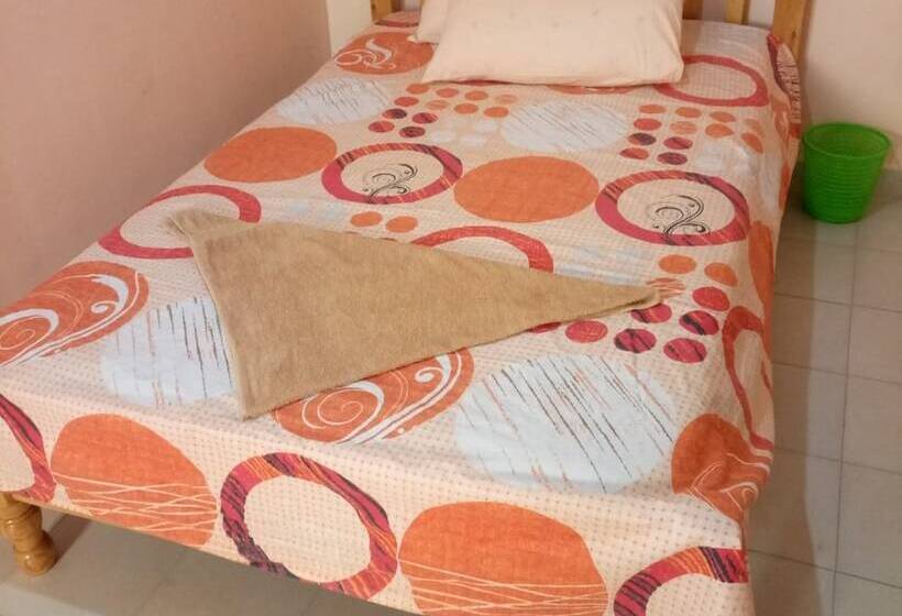 پانسیون Club Settlers