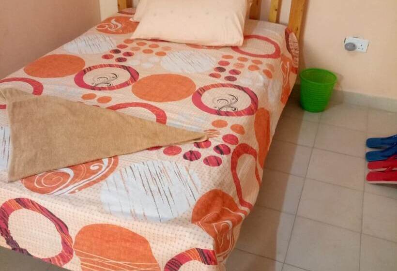 پانسیون Club Settlers