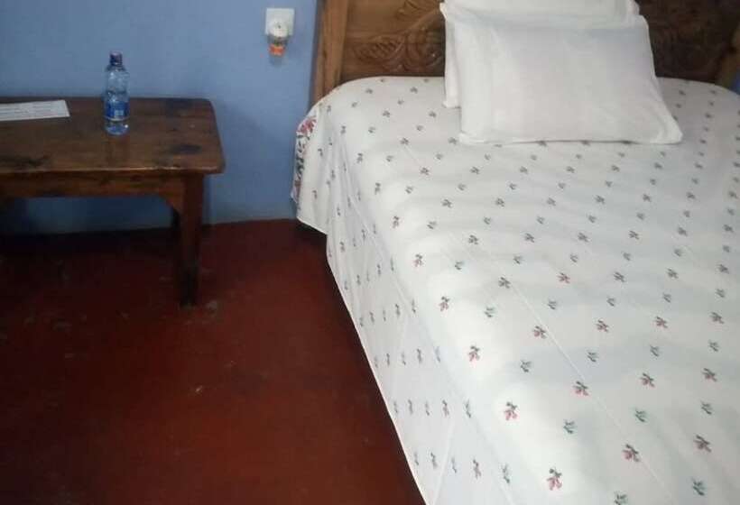 پانسیون Club Settlers