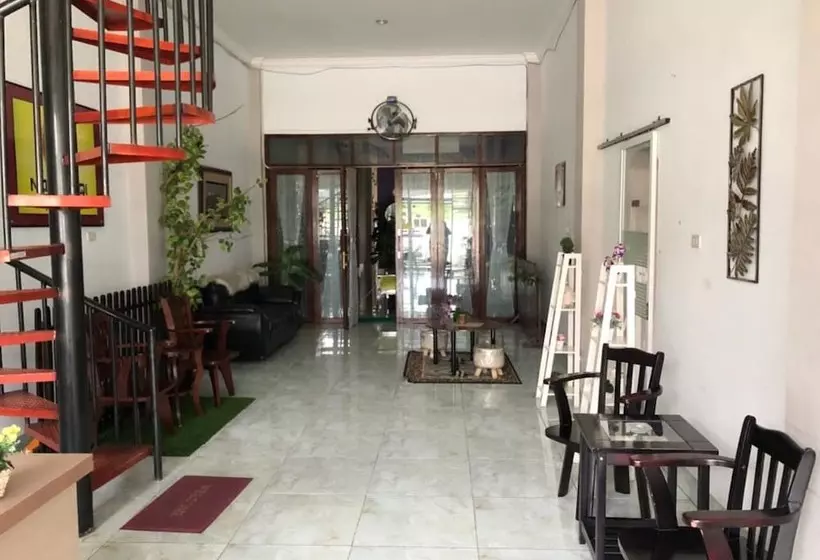 Majatalo Guest House Nasyauqi Kuala Tanjung