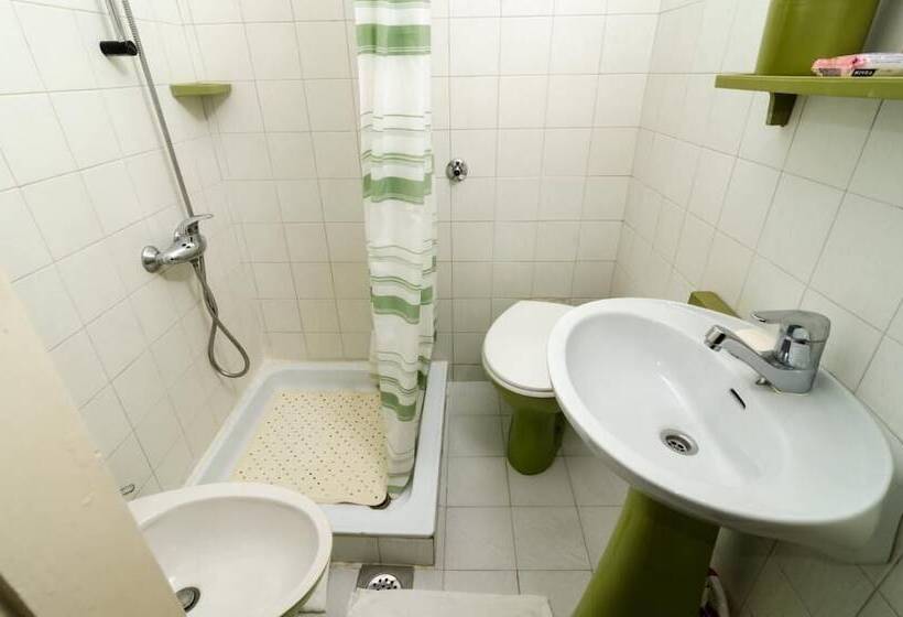 פנסיון Rooms Pile