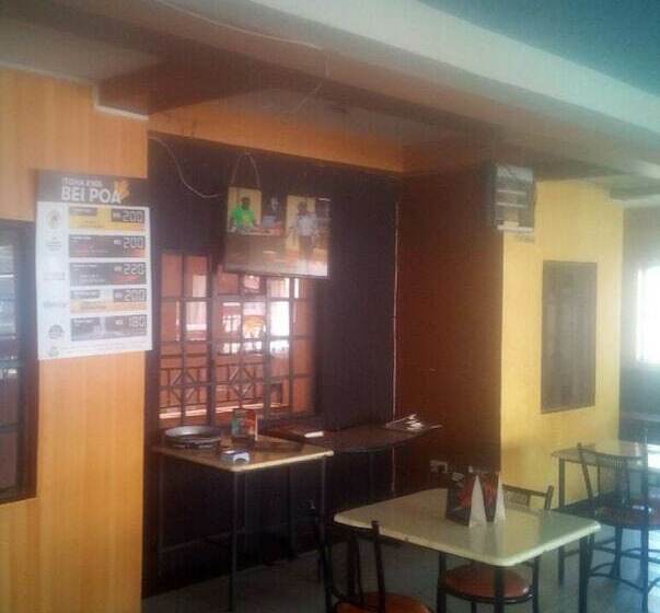 پانسیون Roots Resort