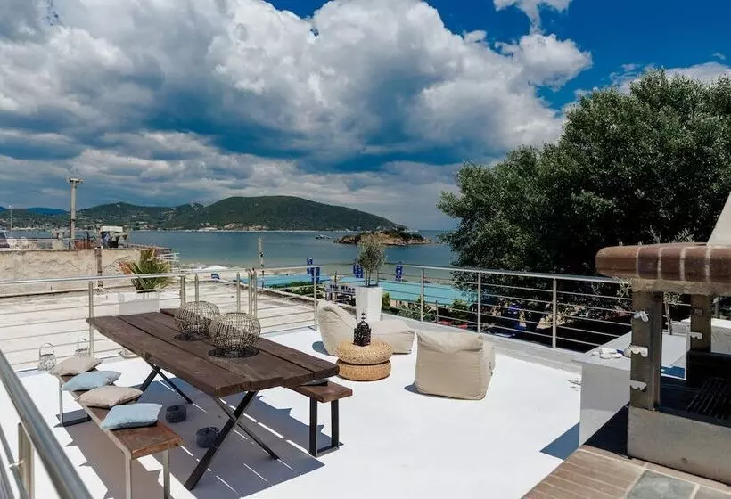 ペンション Sea View Studio With A Barbecue Area On The Terrace Of The Building A Smart Tv