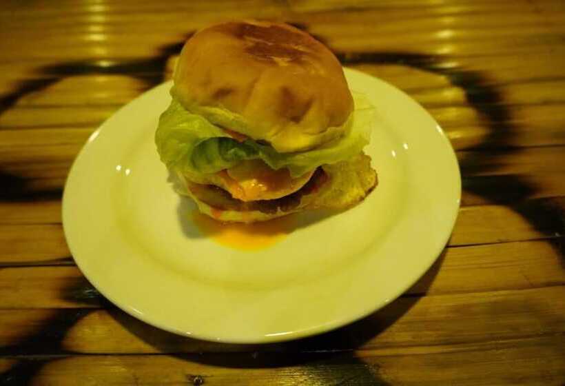 Premiere Haven Hostel Siargao