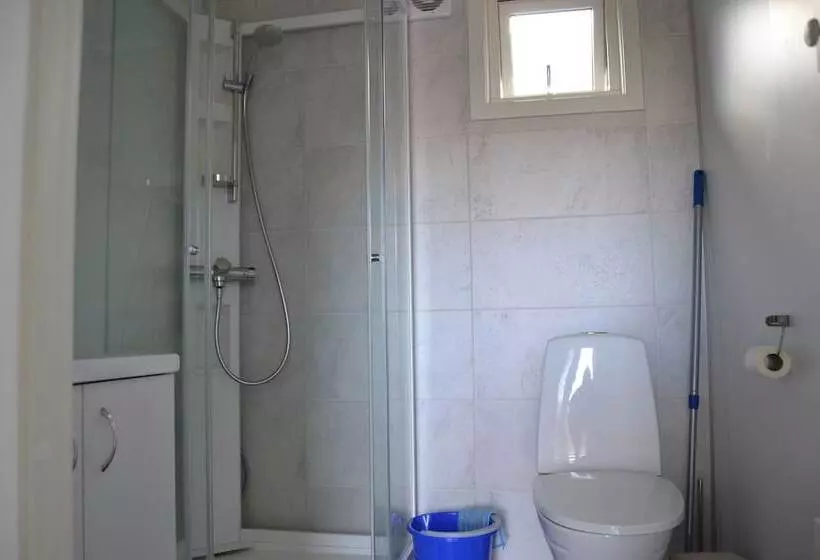 Lomakeskus Sjøstrand Rorbuer V Børge Iversen As