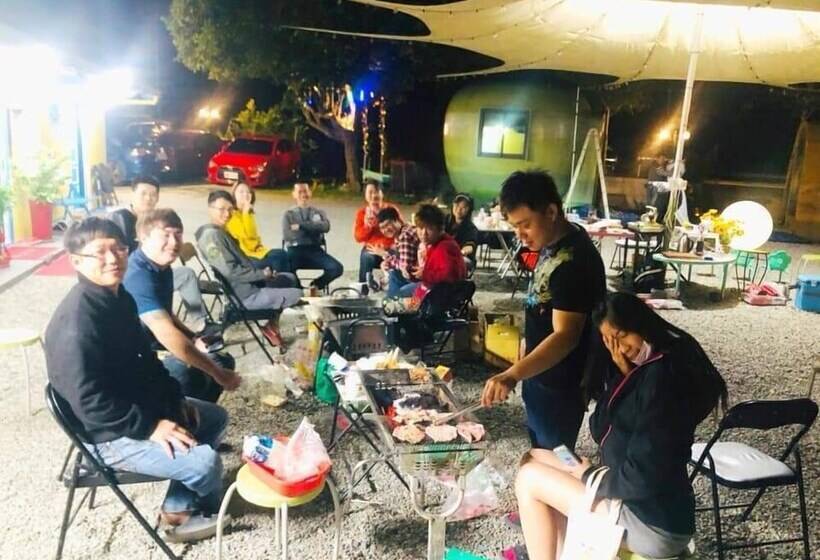 تختخواب و صبحانه Dayastar