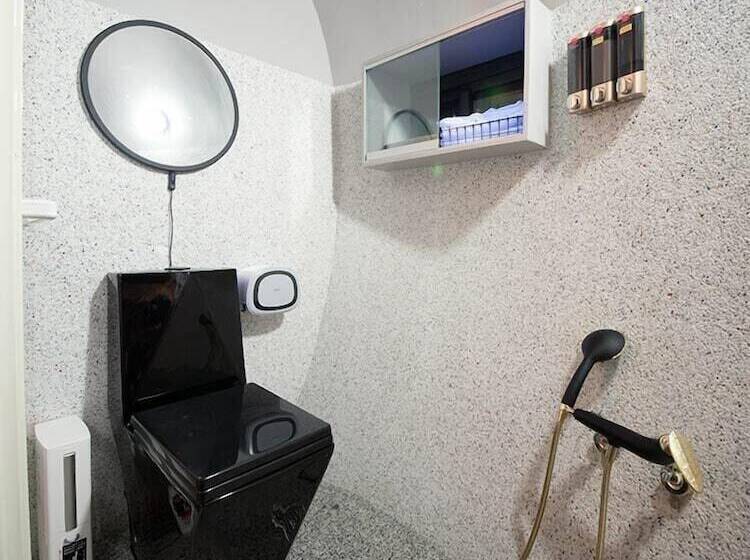 تختخواب و صبحانه Dayastar