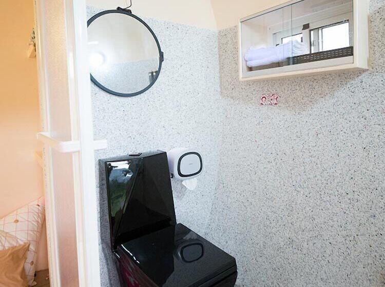 تختخواب و صبحانه Dayastar