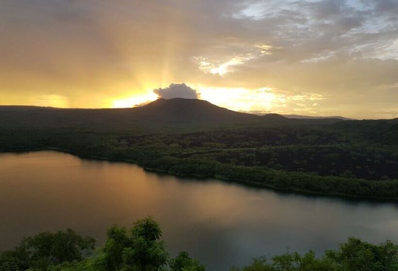 هتل Calalas Lodge