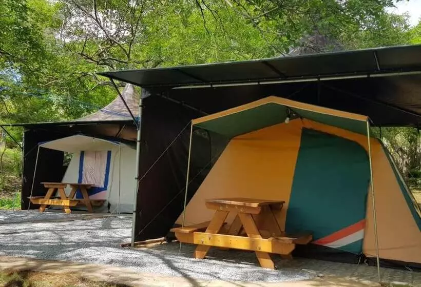 هتل Calalas Lodge