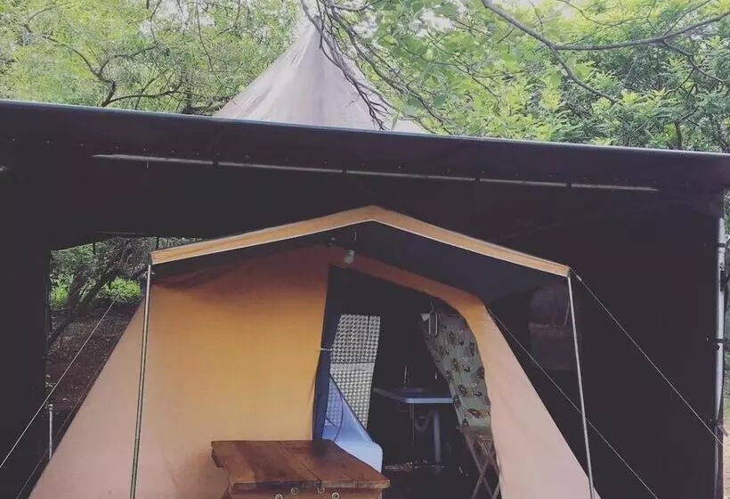 هتل Calalas Lodge