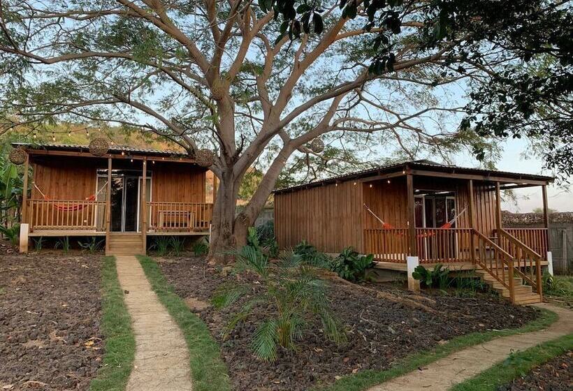 هتل Calalas Lodge