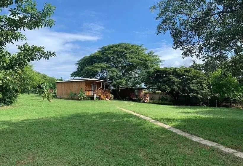 هتل Calalas Lodge