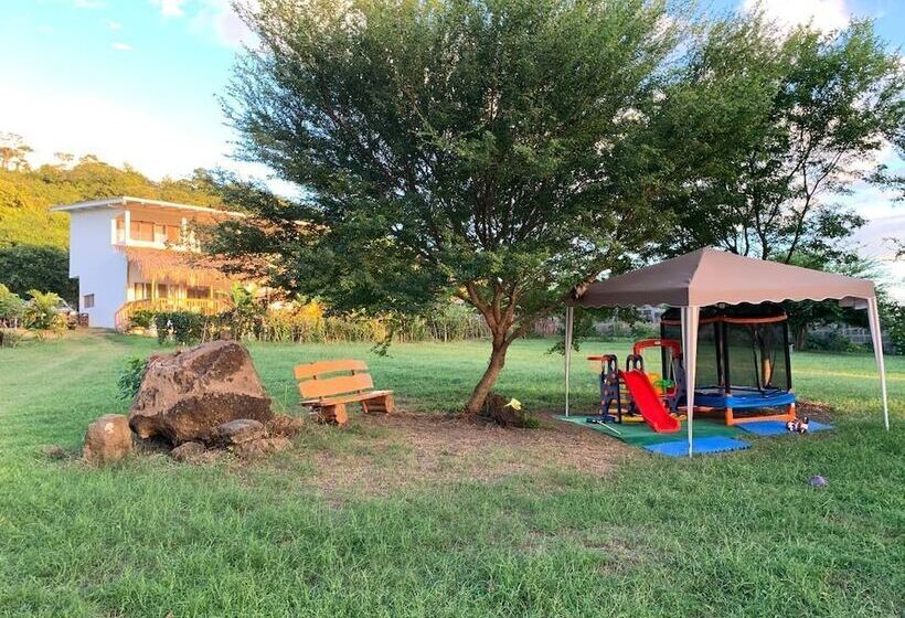 هتل Calalas Lodge