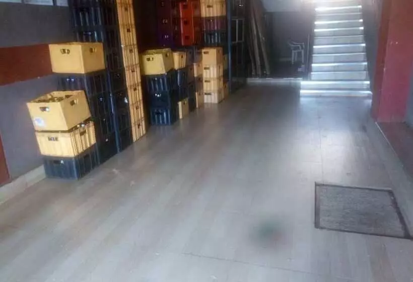 هتل Club Icon Guest House